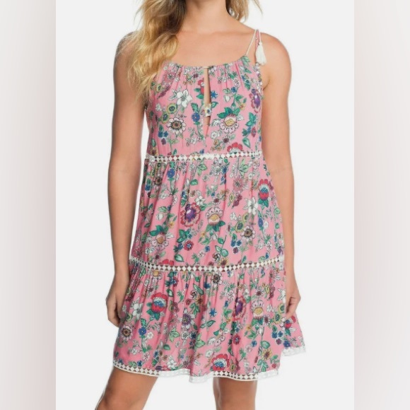 Vera Bradley Dresses & Skirts - Vera Bradley Pink Floral Dress